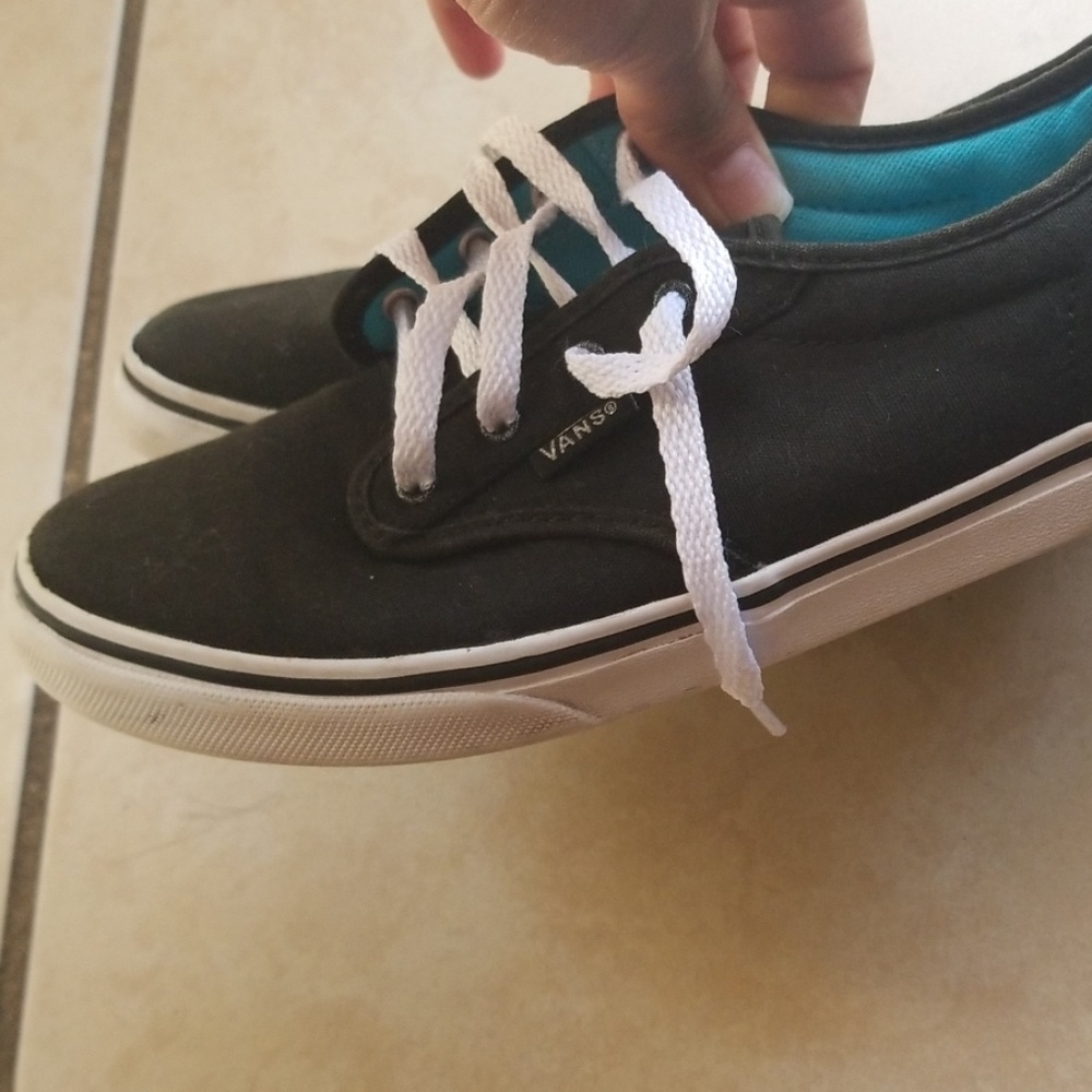 Vans - Picture 4 of 5